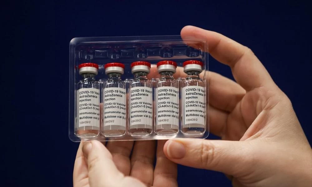 Γερμανία: Κανένας κίνδυνος από τον εμβολιασμό με δυο διαφορετικά σκευάσματα